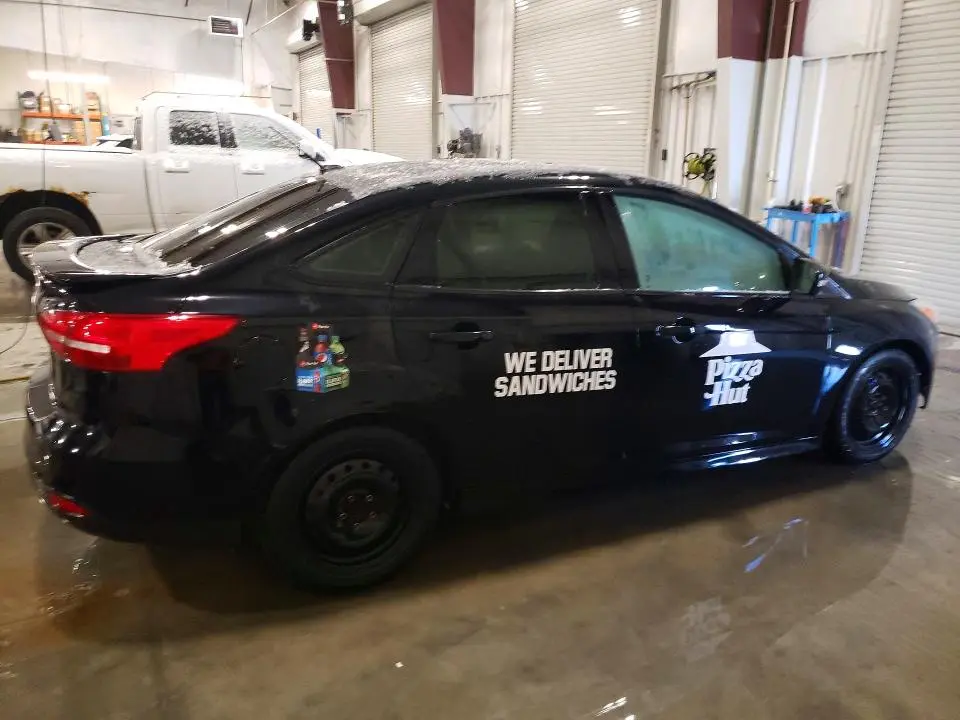 2016 FORD FOCUS SE  