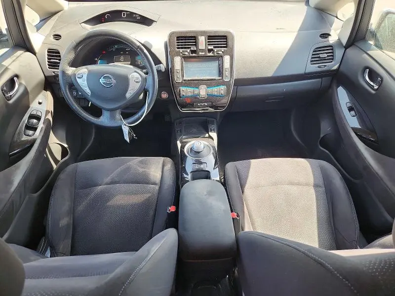 2016 NISSAN LEAF SV  