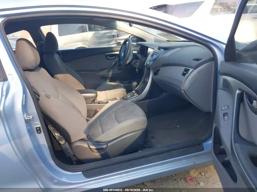 2013 HYUNDAI ELANTRA GS