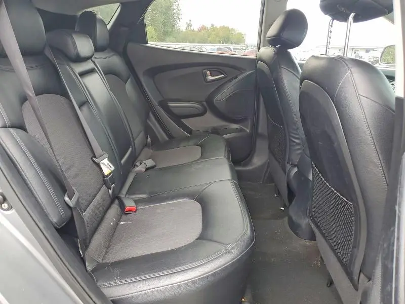 2011 HYUNDAI TUCSON GLS  