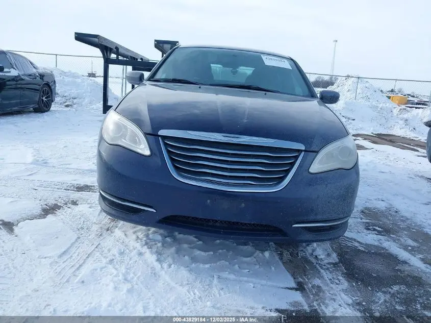 2014 CHRYSLER 200 LX
