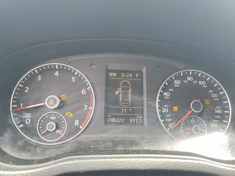 2013 VOLKSWAGEN PASSAT SE  