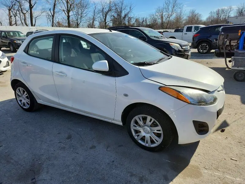 2011 MAZDA MAZDA2   