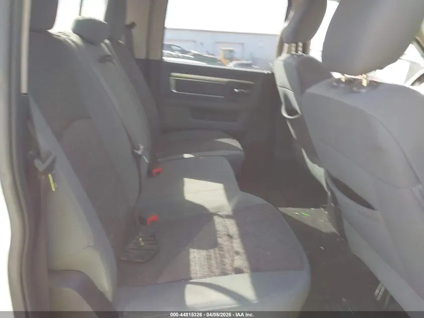 2015 RAM 1500 SLT