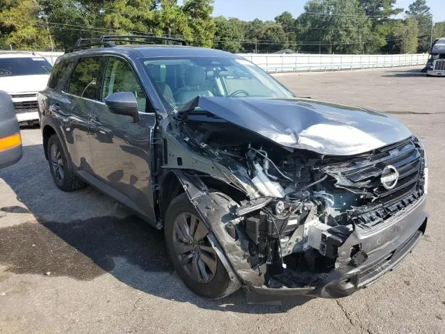 2024 NISSAN PATHFINDER SV  
