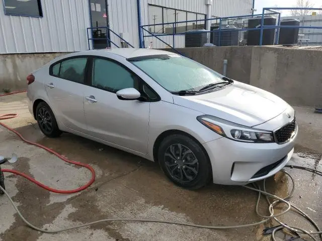 2017 KIA FORTE LX  