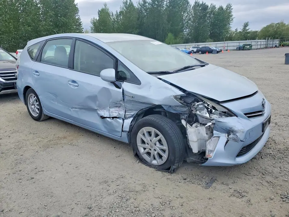 2014 TOYOTA PRIUS V THREE  