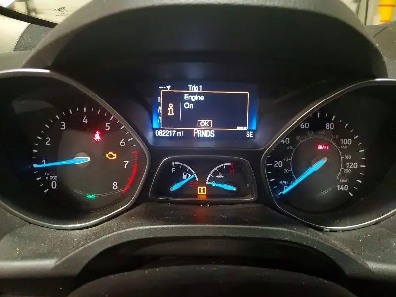 2017 FORD ESCAPE SE  