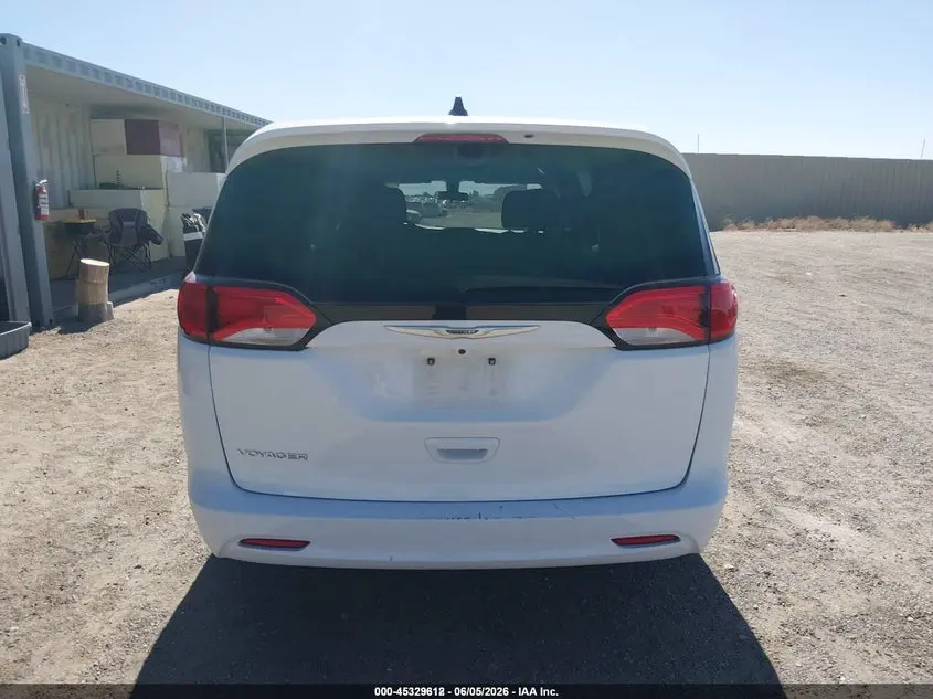 2021 CHRYSLER VOYAGER LX
