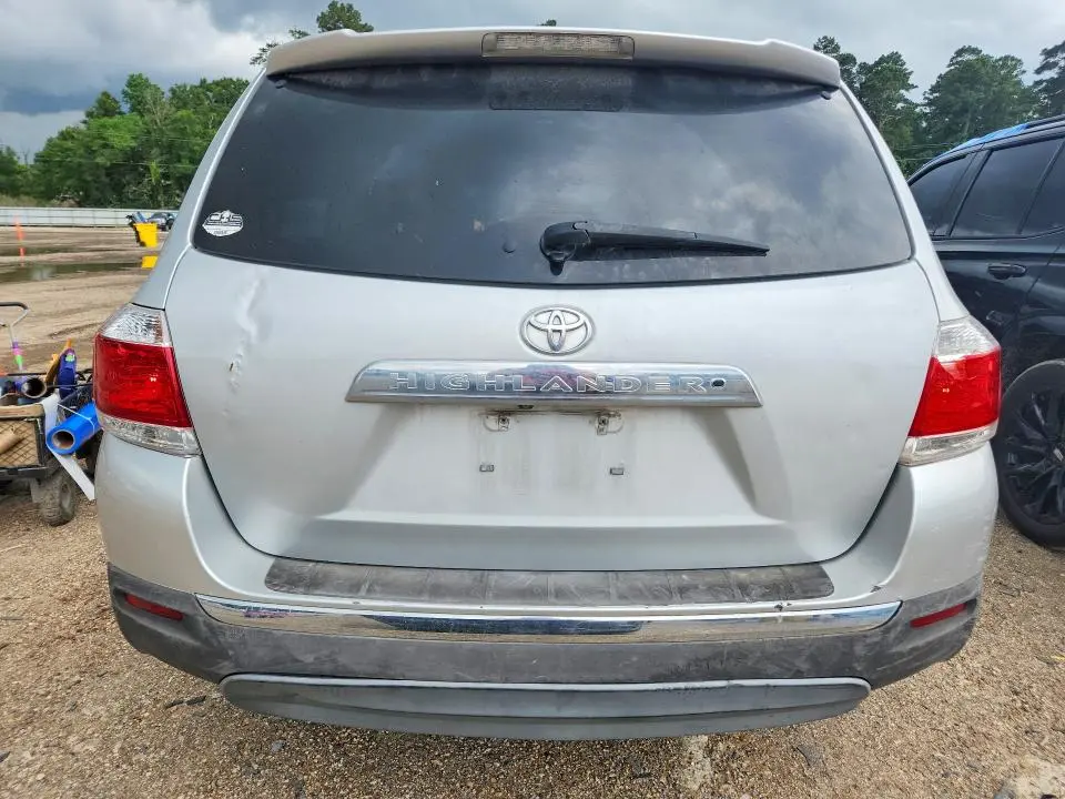 2013 TOYOTA HIGHLANDER PLUS  