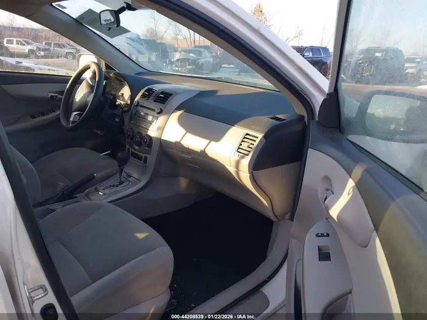 2011 TOYOTA COROLLA LE