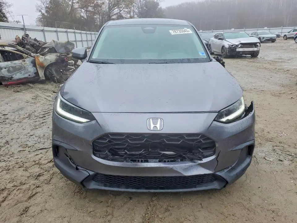 2023 HONDA HR-V LX  