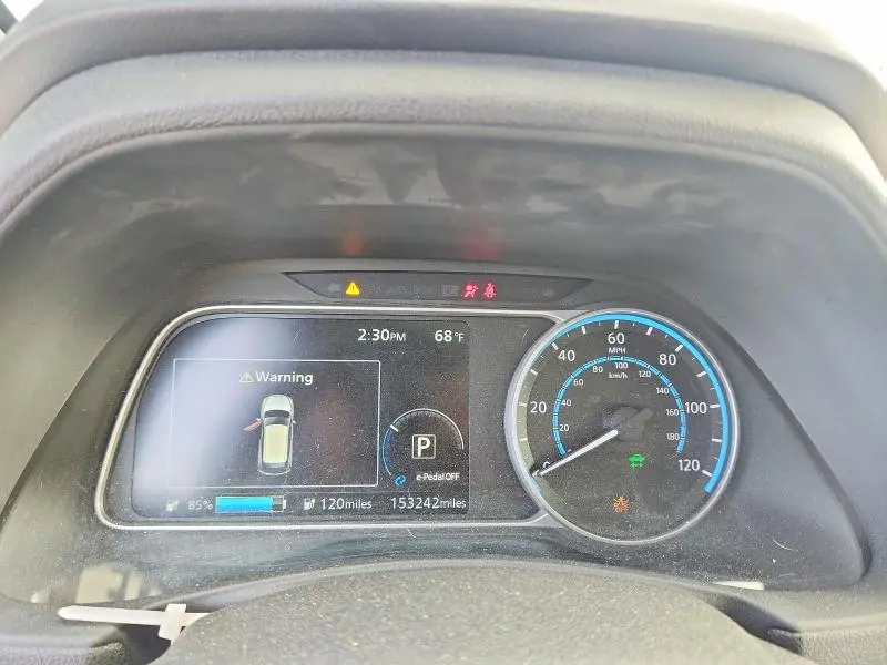 2018 NISSAN LEAF SL  