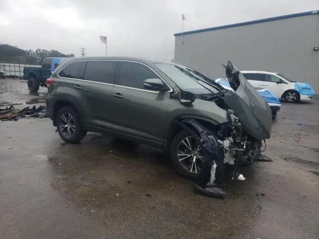 2017 TOYOTA HIGHLANDER LE  