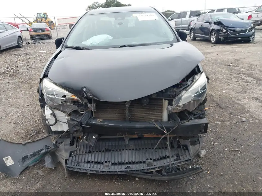 2017 TOYOTA COROLLA SE