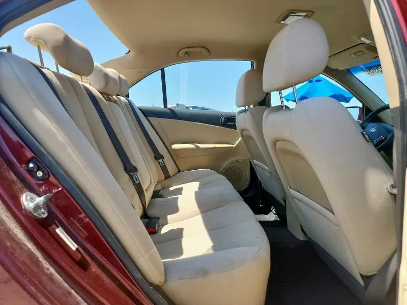 2010 HYUNDAI SONATA GLS  