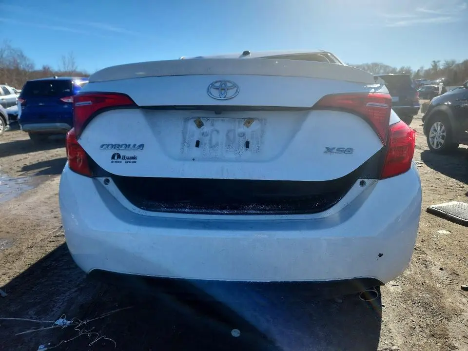 2018 TOYOTA COROLLA XSE  