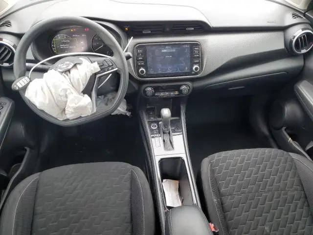 2021 NISSAN KICKS SV  
