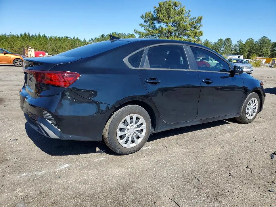 2024 KIA FORTE LX  