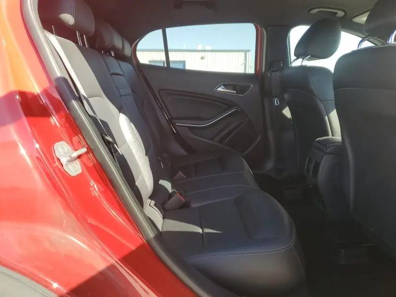 2017 MERCEDES-BENZ GLA 250  