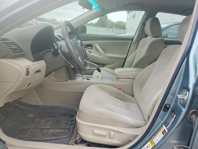 2011 TOYOTA CAMRY LE  