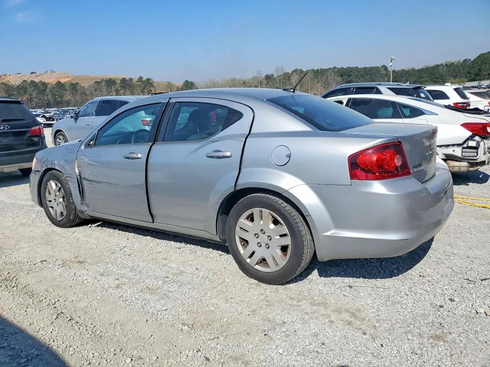 2013 DODGE AVENGER SE  