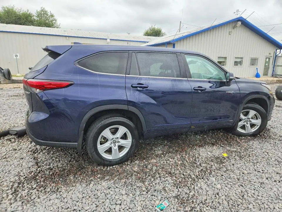 2020 TOYOTA HIGHLANDER HYBRID LE  