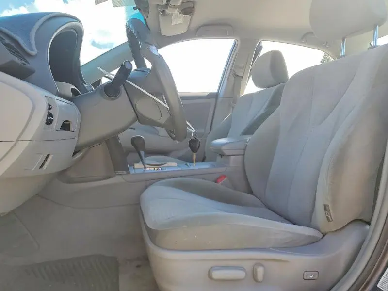 2011 TOYOTA CAMRY LE  