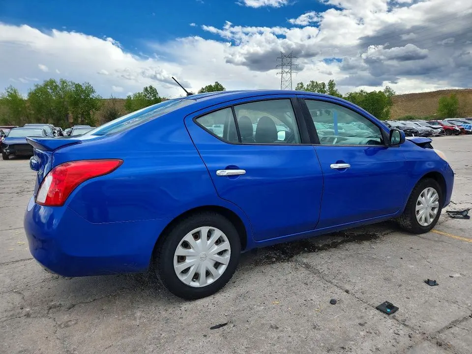 2014 NISSAN VERSA 1.6 SV  