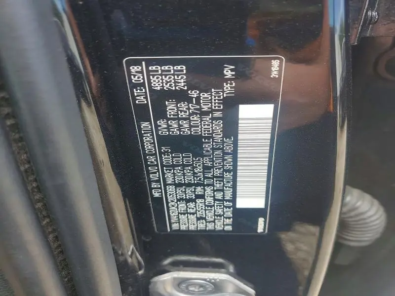 2019 VOLVO XC40 T5 MOMENTUM  