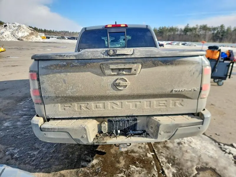 2022 NISSAN FRONTIER S  