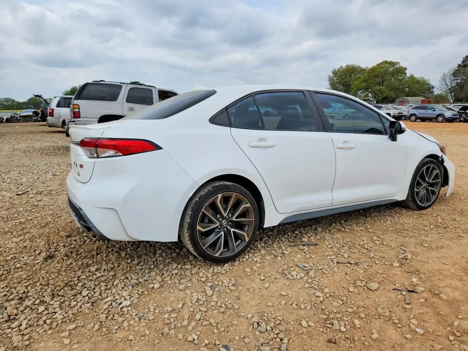 2020 TOYOTA COROLLA SE  