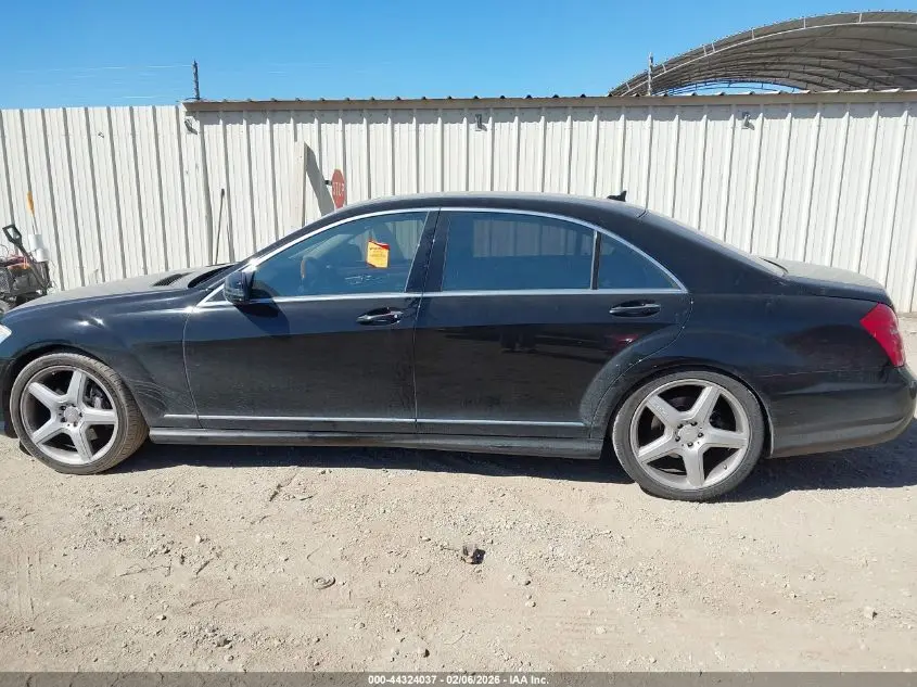 2011 MERCEDES-BENZ S 550  