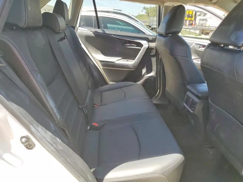 2022 TOYOTA RAV4 LIMITED  