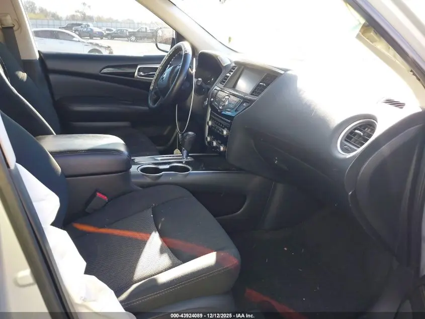 2018 NISSAN PATHFINDER SV