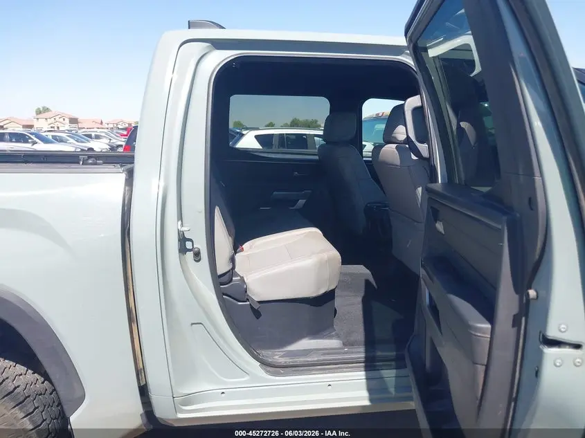 2025 TOYOTA TUNDRA SR5