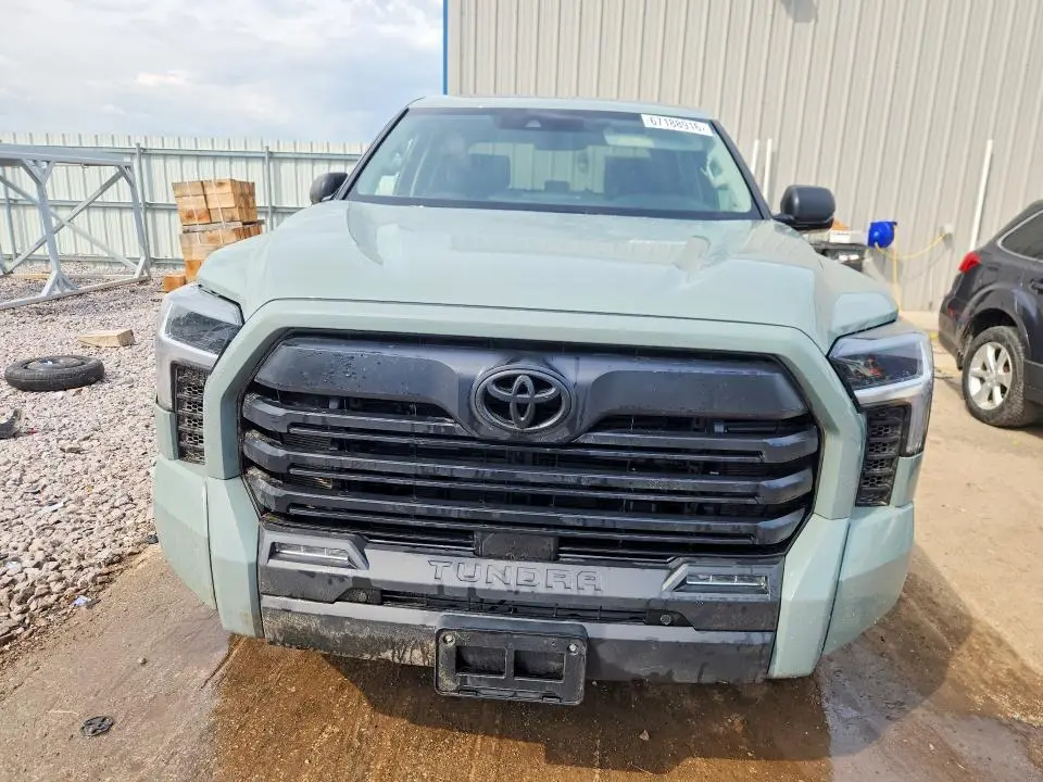 2024 TOYOTA TUNDRA SR5  