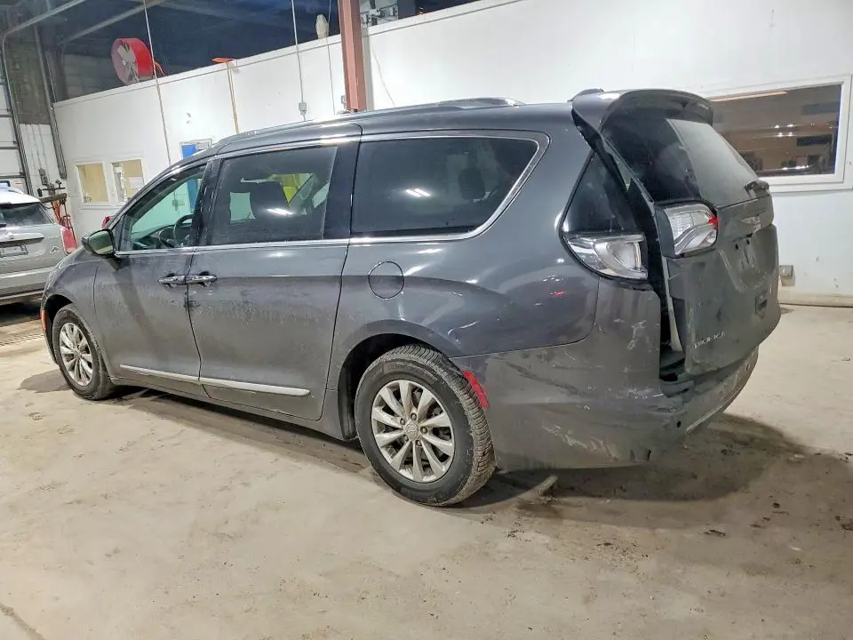 2018 CHRYSLER PACIFICA TOURING L  