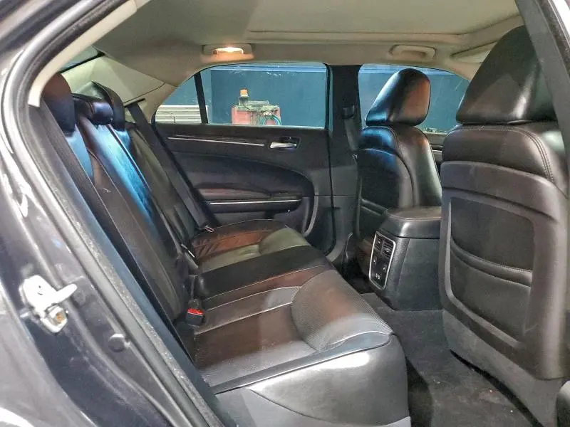 2019 CHRYSLER 300 LIMITED  