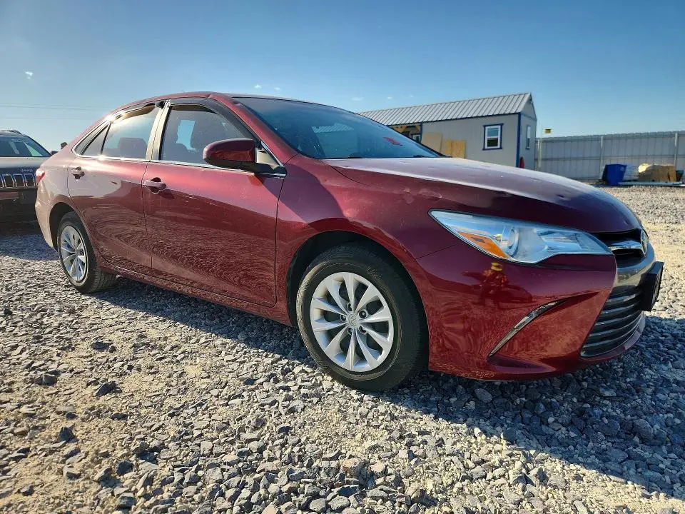 2015 TOYOTA CAMRY LE  