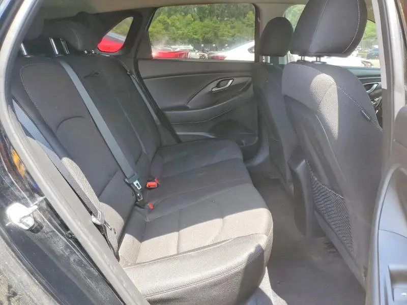 2018 HYUNDAI ELANTRA GT BASE  