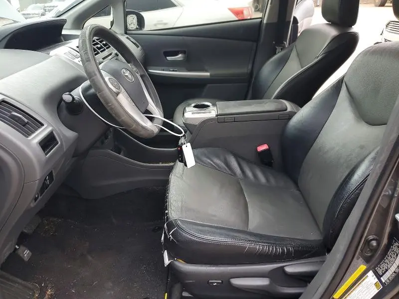 2013 TOYOTA PRIUS V TWO  