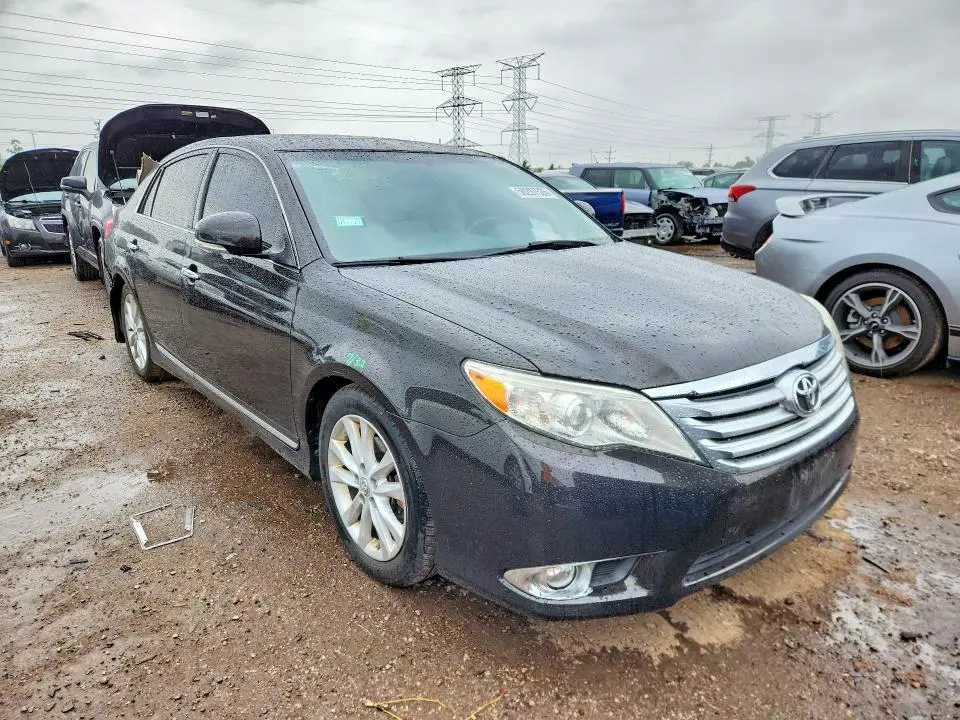2011 TOYOTA AVALON LIMITED  