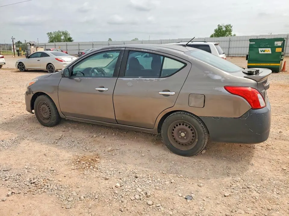 2015 NISSAN VERSA 1.6 SV  