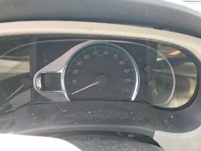 2014 TOYOTA SIENNA XLE 8-PASSENGER  