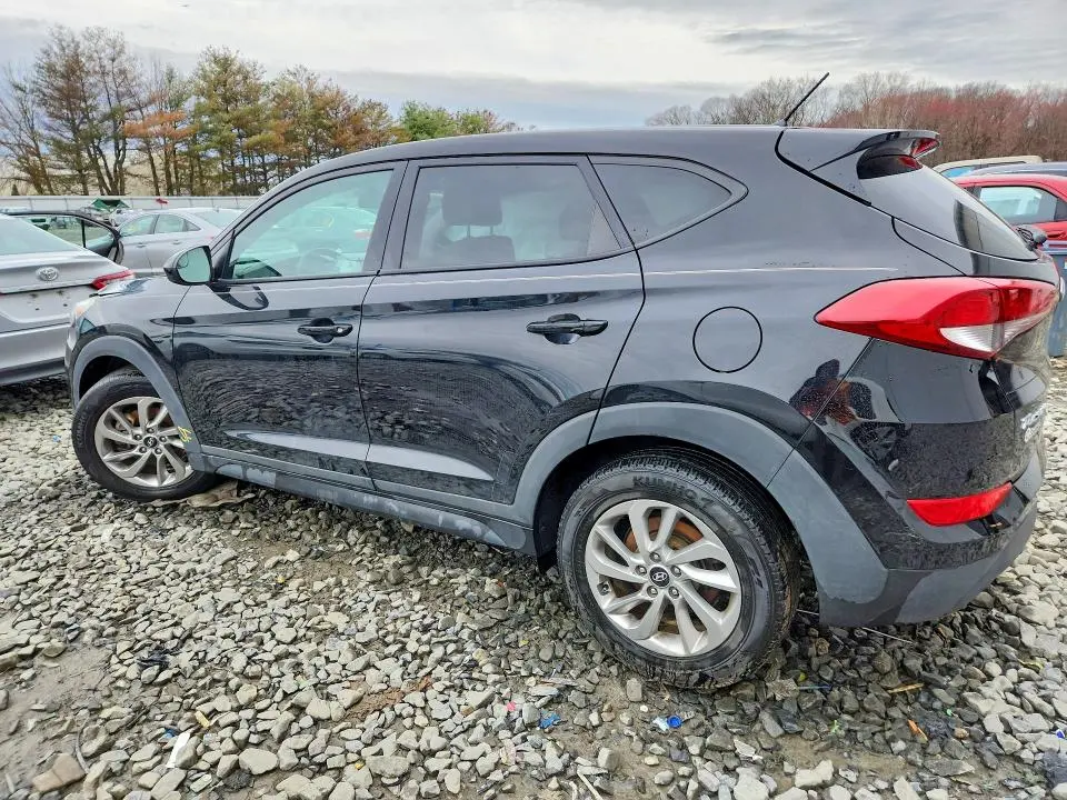 2018 HYUNDAI TUCSON SE  