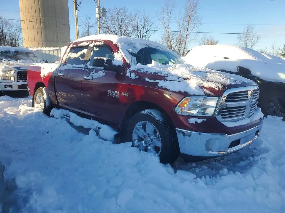 2017 RAM 1500 SLT  