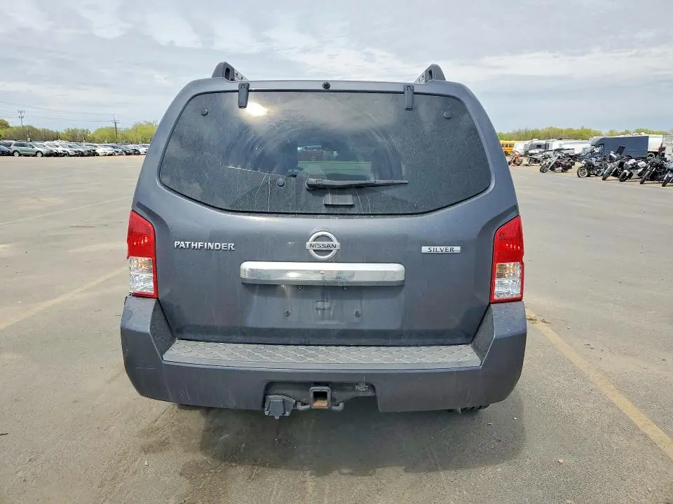2011 NISSAN PATHFINDER S  