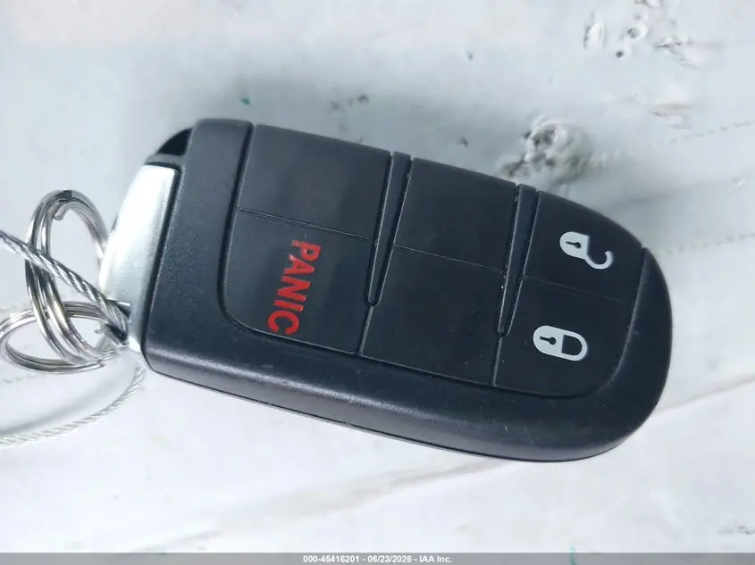 2019 JEEP GRAND CHEROKEE LAREDO E 4X2