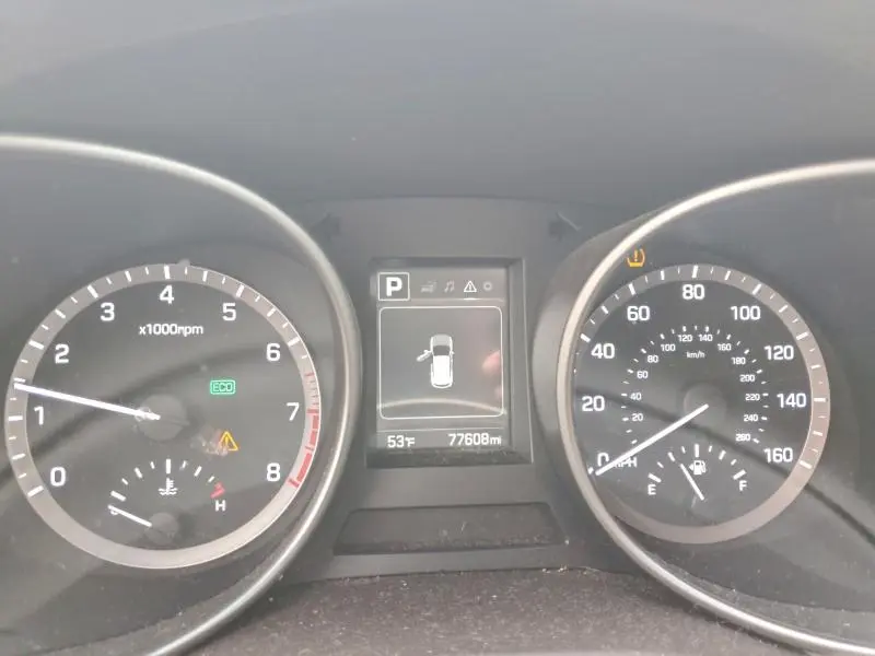 2018 HYUNDAI SANTA FE SE  